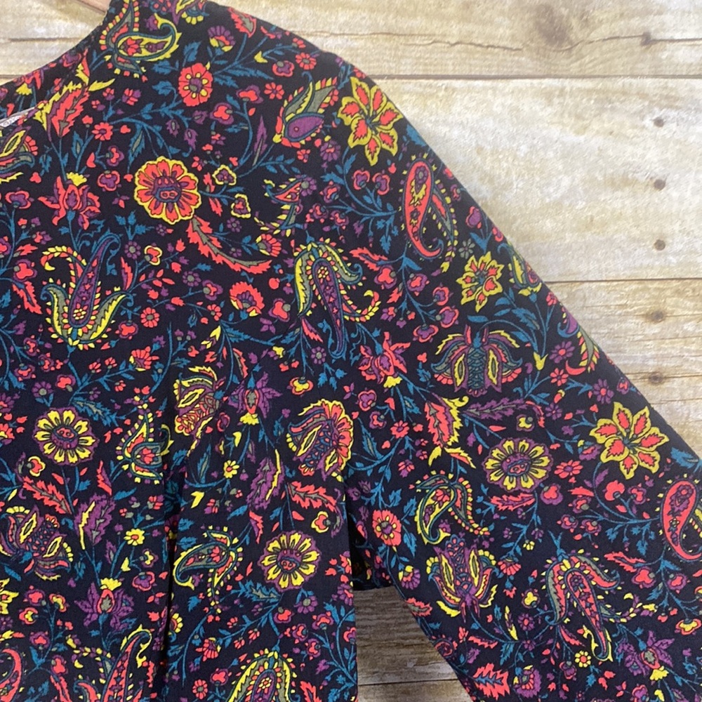 Forever 21 paisley floral print blouse size medium - Picture 5 of 11
